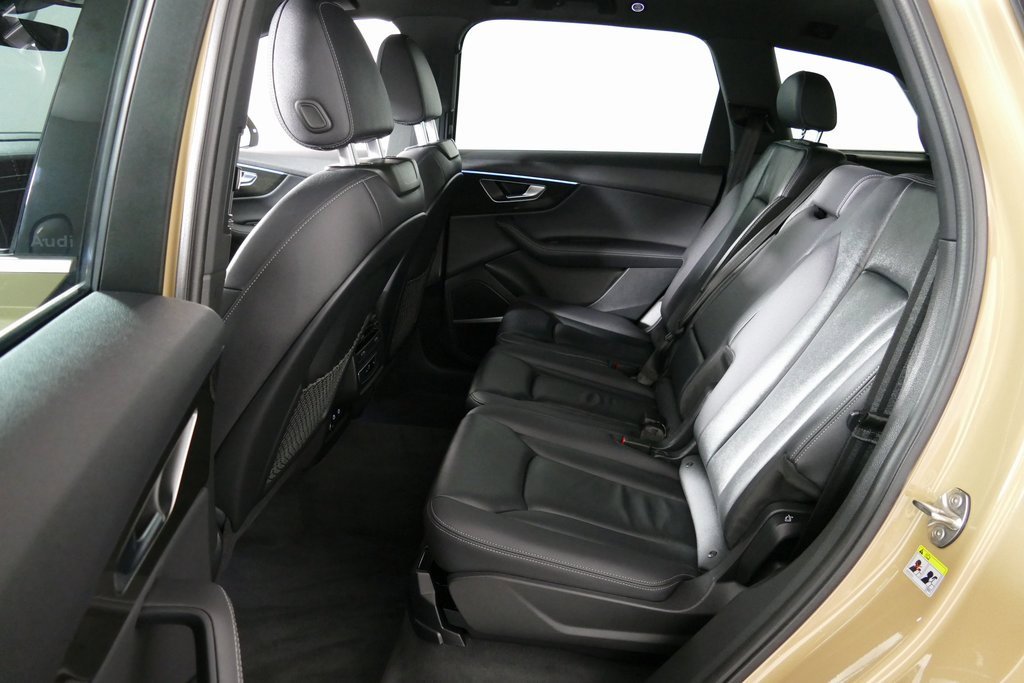 Used 2025 Audi Q7 3.0T Premium Plus image 30