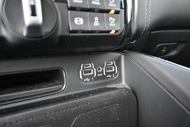 Used 2024 RAM 3500 Limited AWD/4WD image 33
