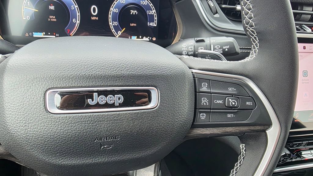 New 2025 Jeep Grand Cherokee L Limited w/ Black Appearance Package image 31