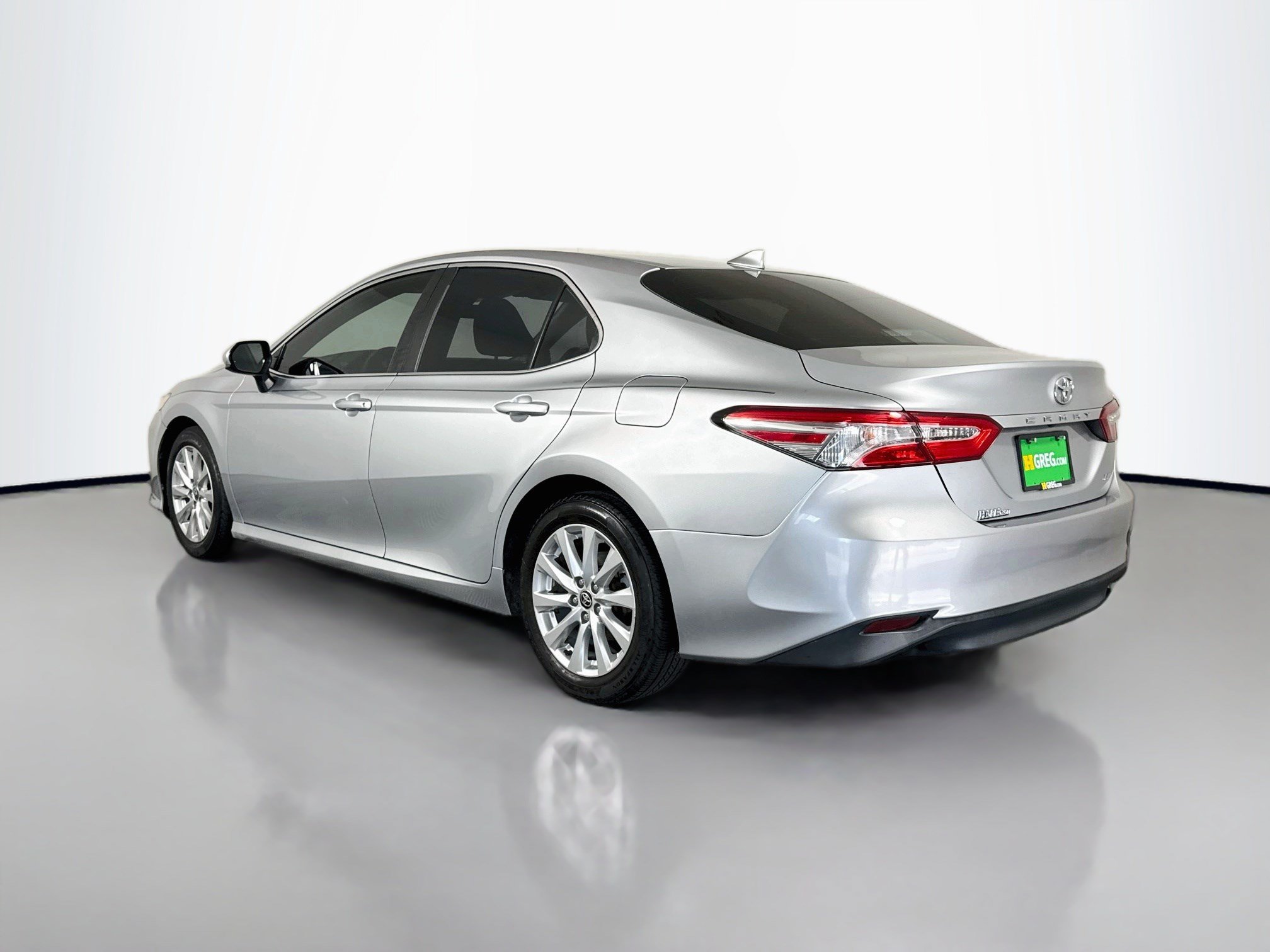 Used 2020 Toyota Camry LE FWD image 7