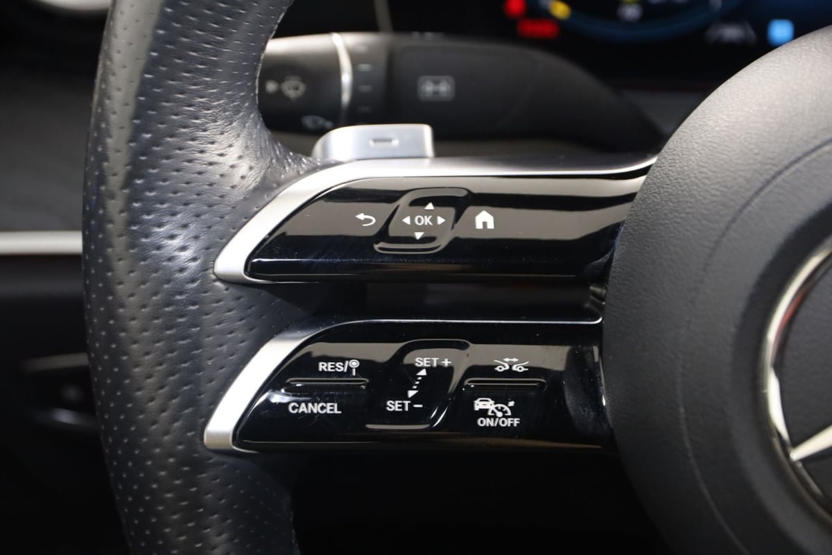 Used 2023 Mercedes-Benz E 450 Cabriolet w/ AMG Line image 54