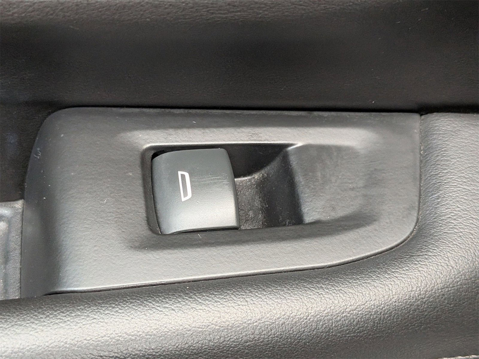 Used 2023 Chevrolet Tahoe LT w/ Luxury Package image 28