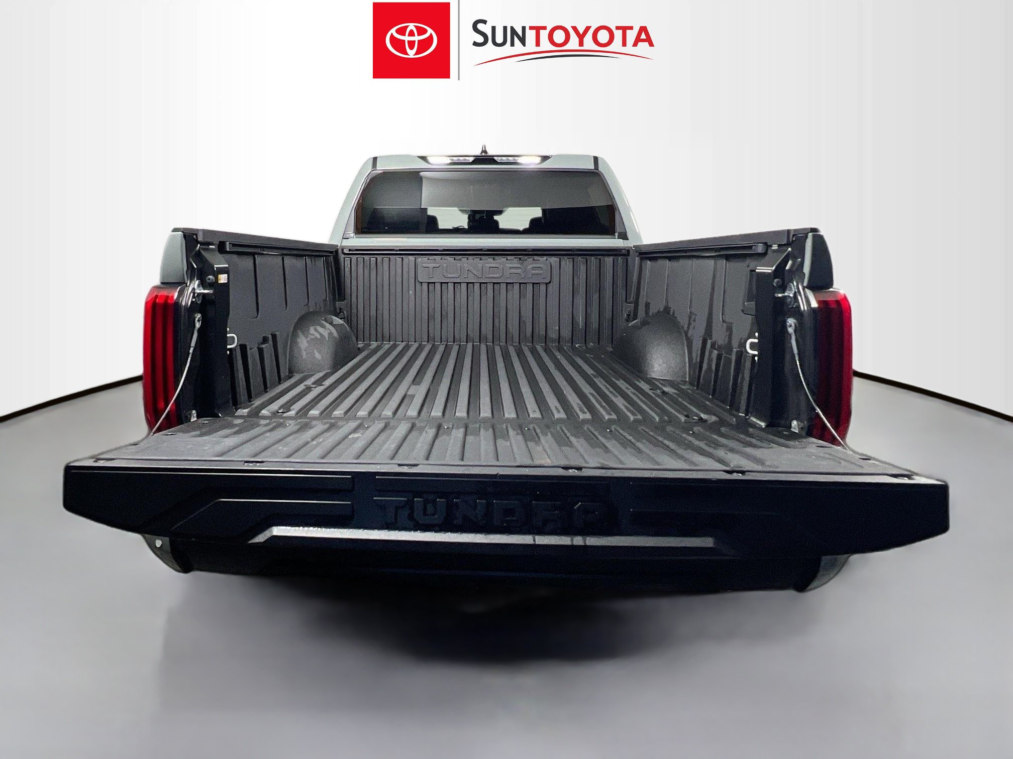 Used 2026 Toyota Tundra SR5 w/ SR5 Premium Package AWD/4WD image 33