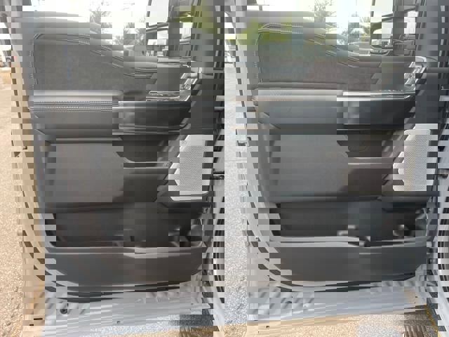 New 2026 Ford F450 Platinum w/ FX4 Off-Road Package image 16