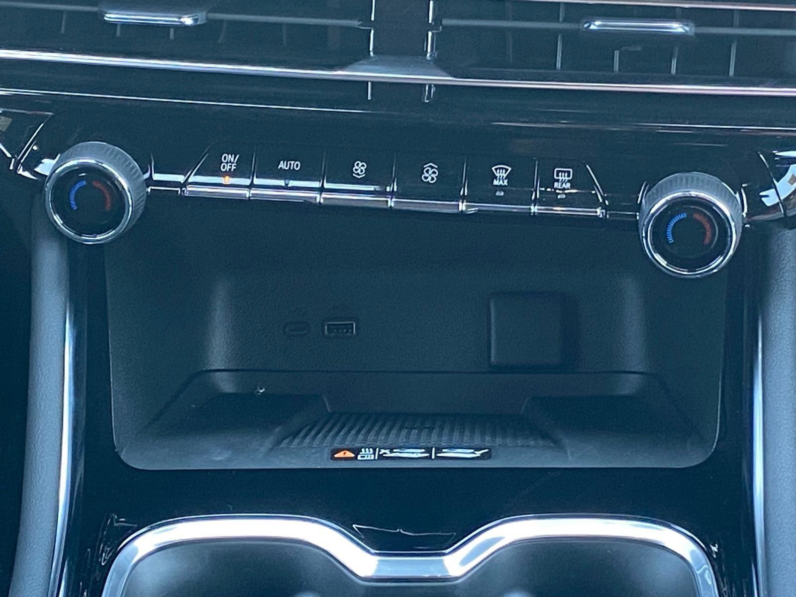 New 2026 Chevrolet Traverse RS FWD image 10