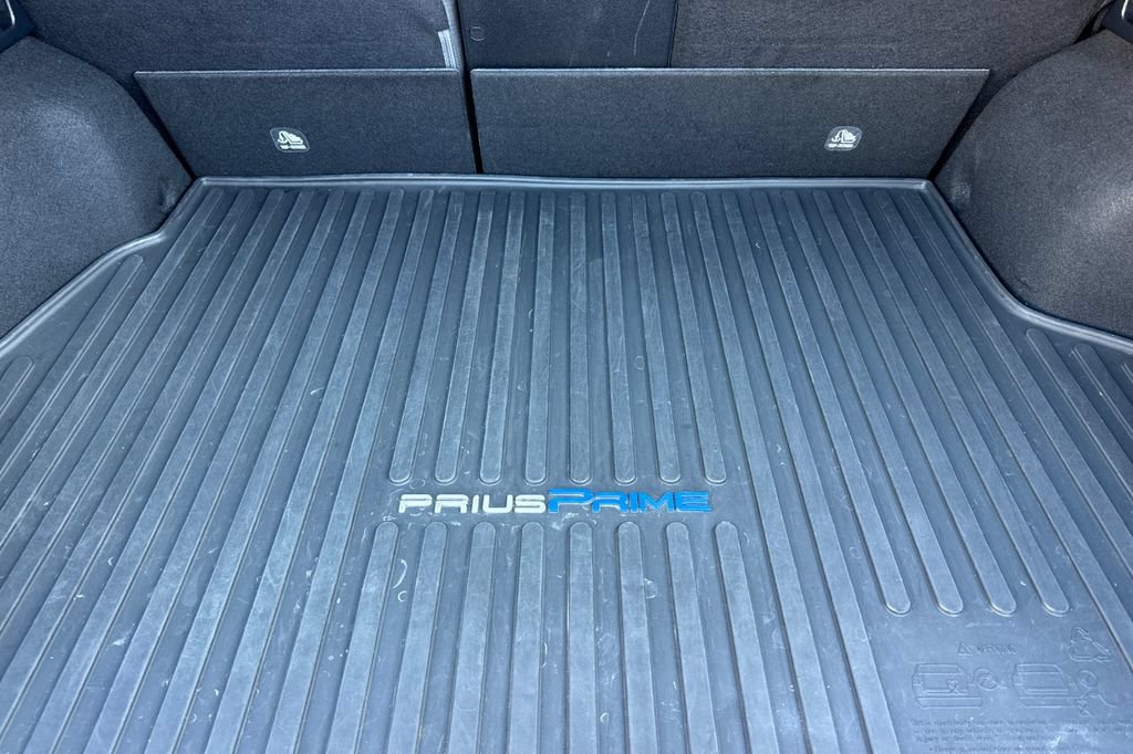 Used 2017 Toyota Prius Prime Plus FWD image 14