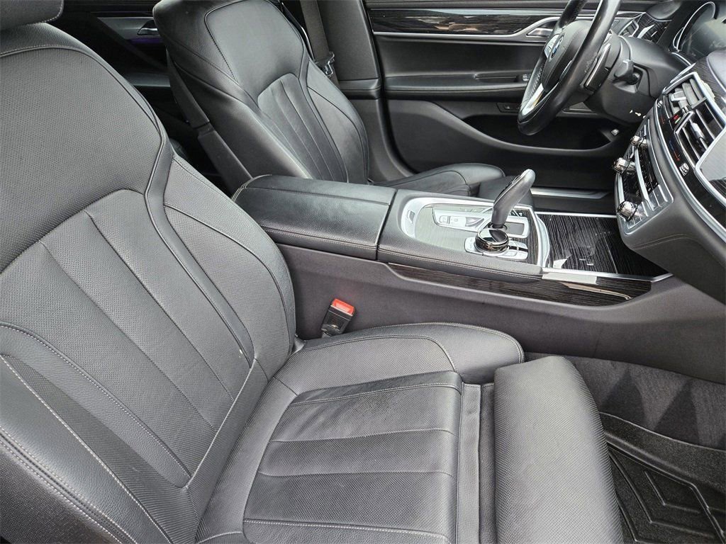 Used 2019 BMW 740i xDrive w/ Executive Package image 19