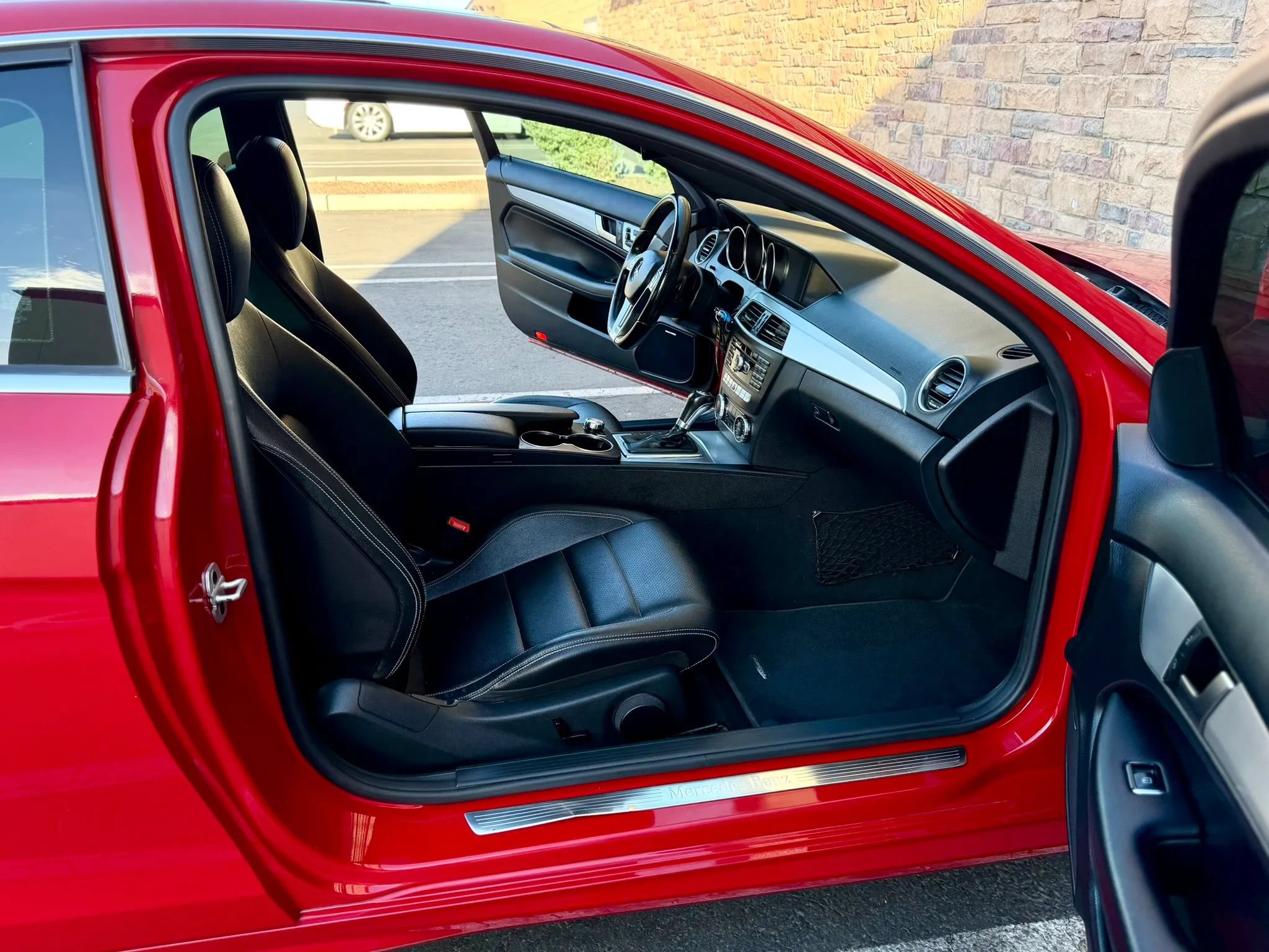 Used 2015 Mercedes-Benz C 250 Coupe image 9