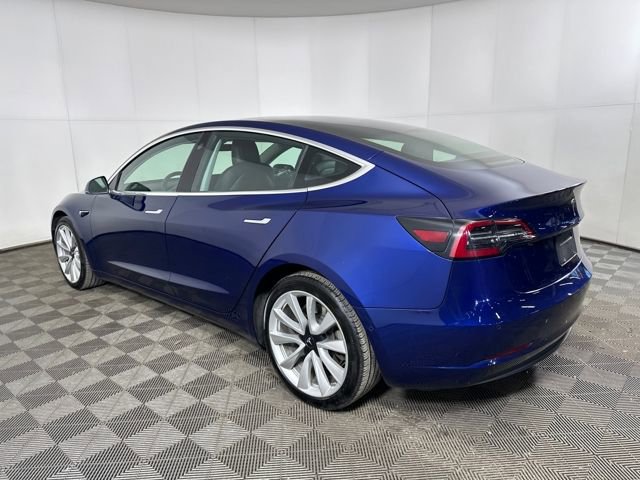 Used 2019 Tesla Model 3 Standard Range Plus image 5