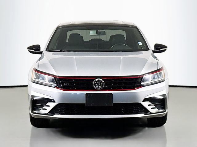 Used 2018 Volkswagen Passat 3.6 image 2