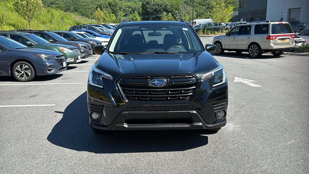 Certified 2023 Subaru Forester Premium AWD/4WD image 2