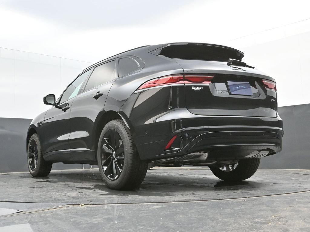Used 2026 Jaguar F-PACE R-Dynamic S image 39