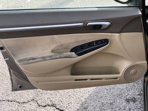 Used 2008 Honda Civic Hybrid Sedan image 25