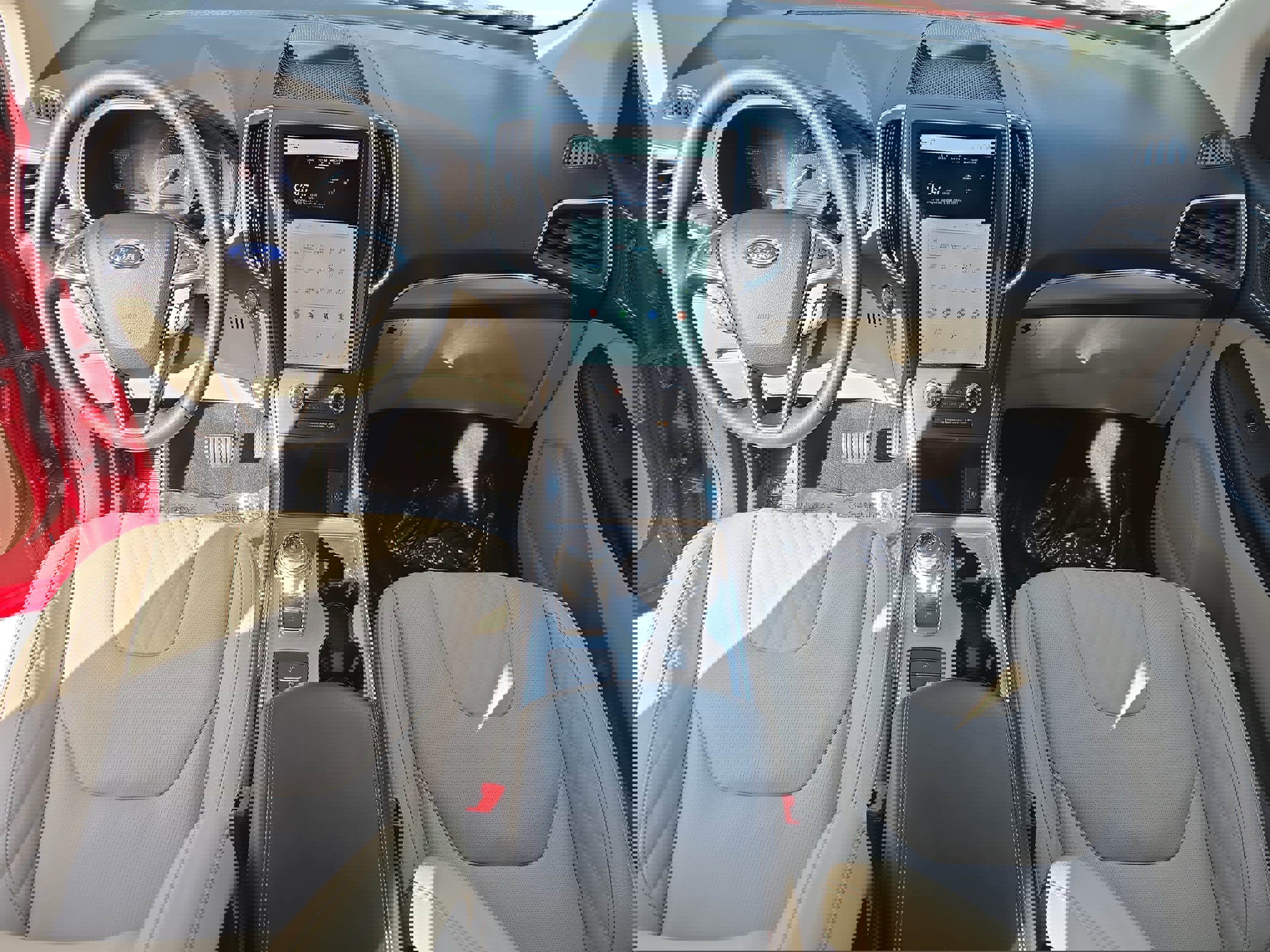 Used 2023 Ford Edge Titanium w/ Equipment Group 301A image 9