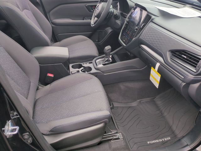 Used 2025 Subaru Forester Premium image 41