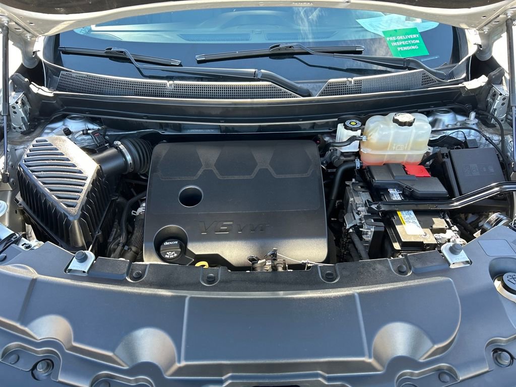 Used 2021 Chevrolet Traverse LT image 26