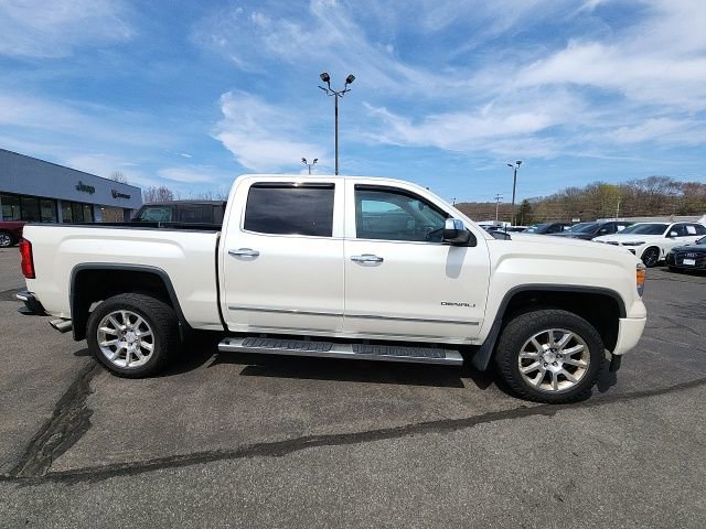 Used 2015 GMC Sierra 1500 Denali w/ Driver Alert Package image 4