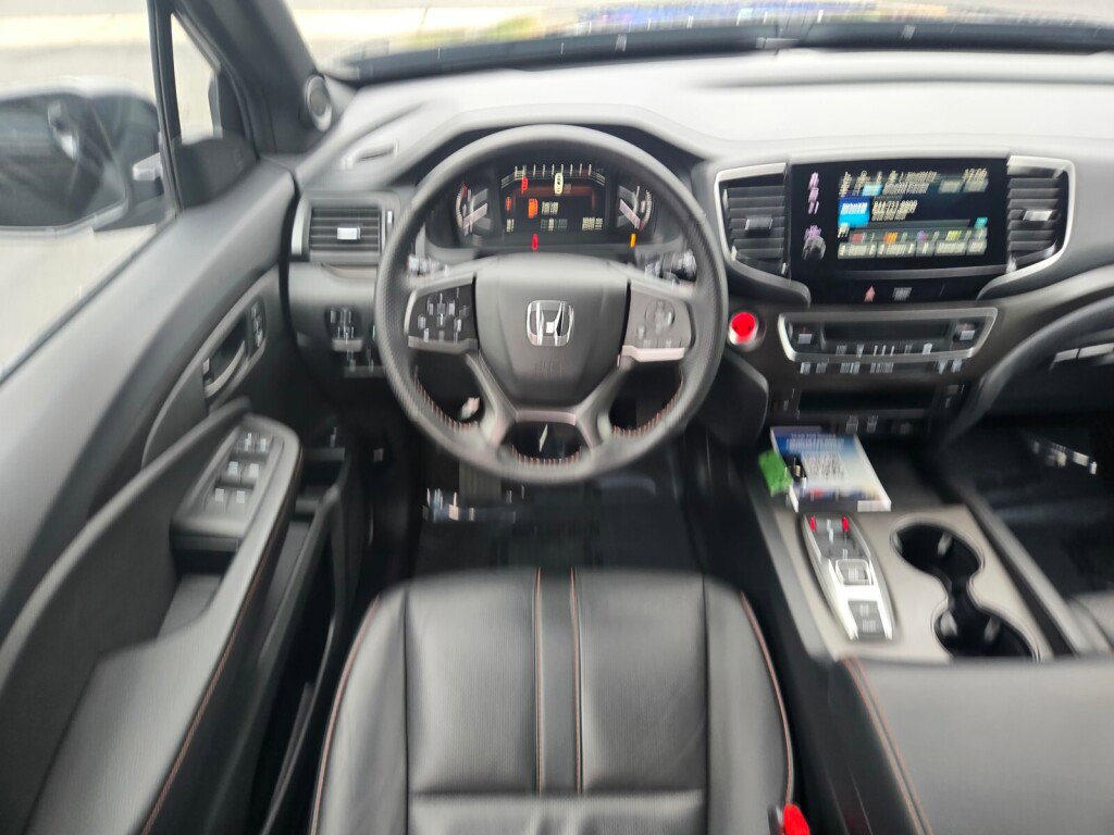 Certified 2025 Honda Passport TrailSport image 11
