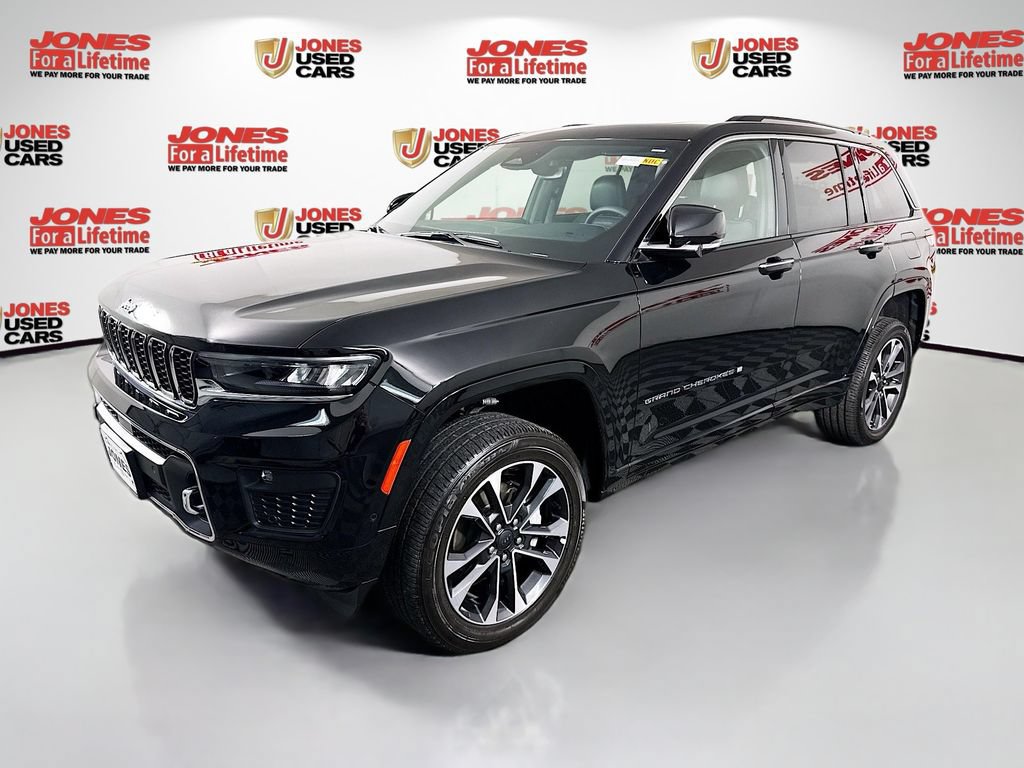 Used 2023 Jeep Grand Cherokee Overland AWD/4WD image 16