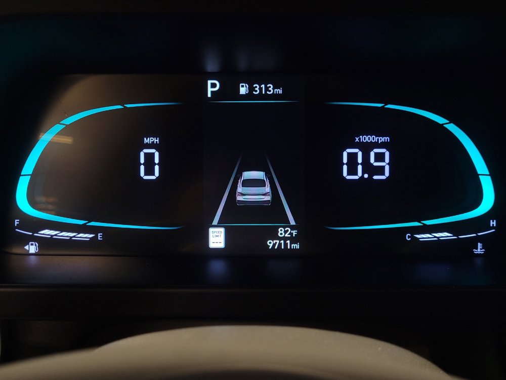 Used 2025 Hyundai Elantra Sport FWD image 23