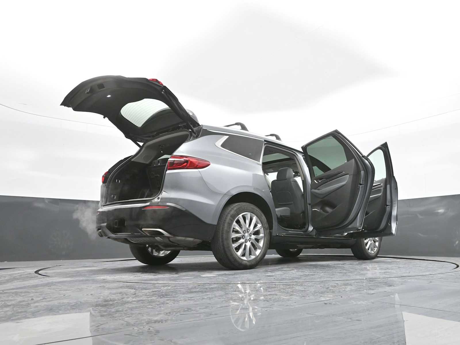 Used 2020 Buick Enclave Premium w/ Sun and Sites Package image 47