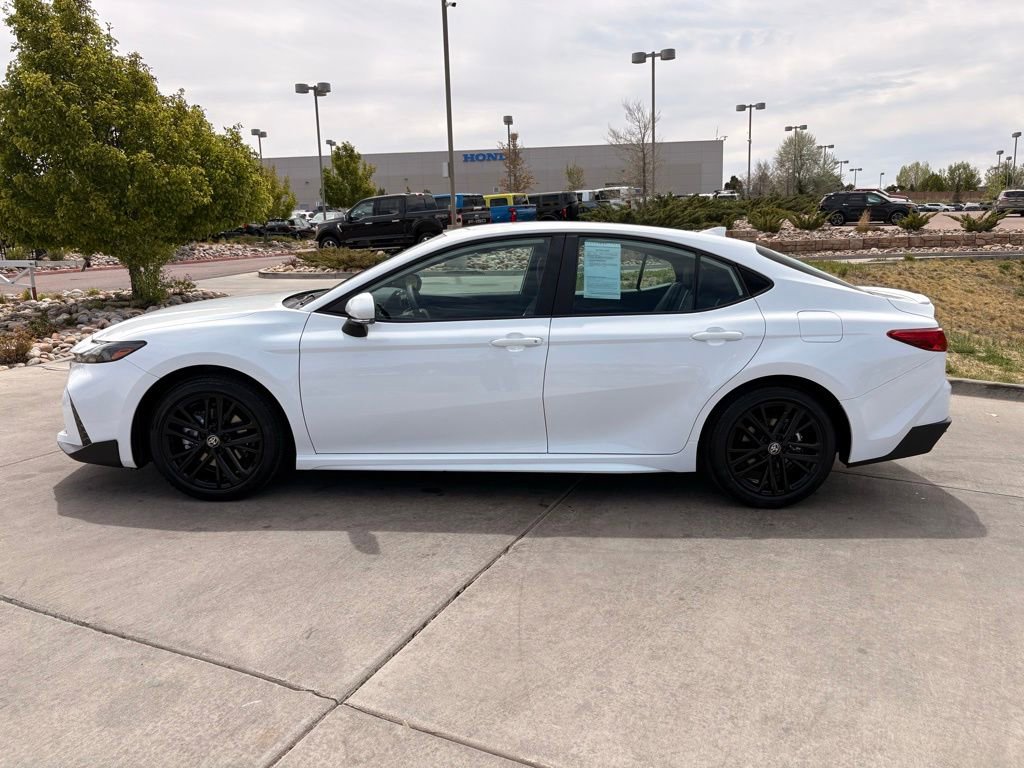Used 2026 Toyota Camry SE FWD image 4