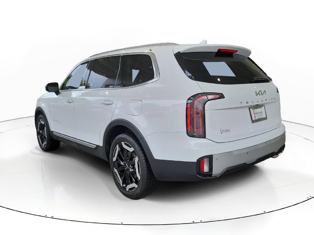 Certified 2024 Kia Telluride EX FWD image 4
