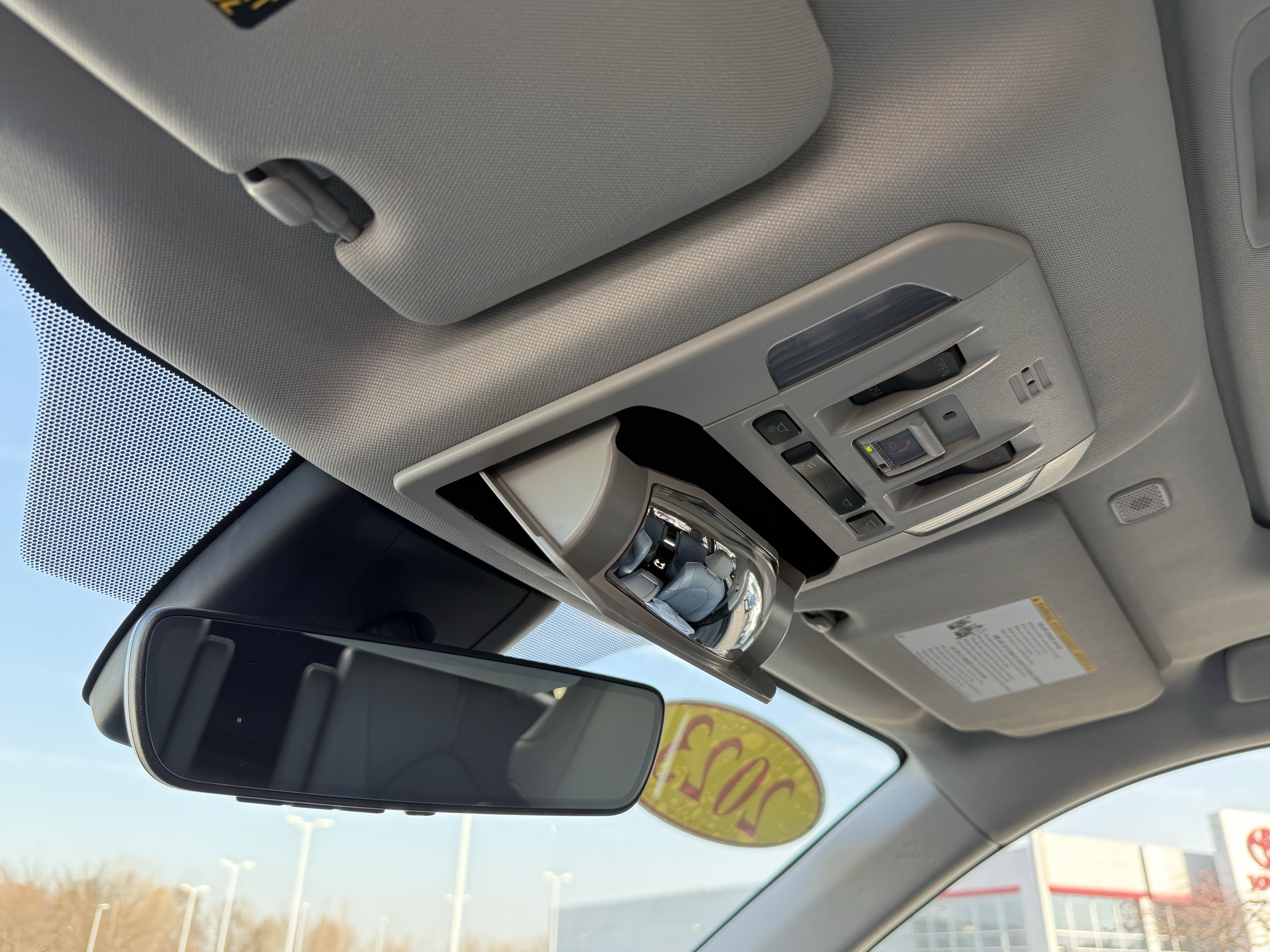 Used 2023 Toyota Highlander Limited image 29