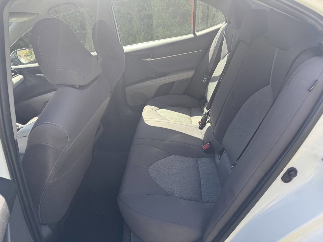Used 2022 Toyota Camry LE FWD image 10