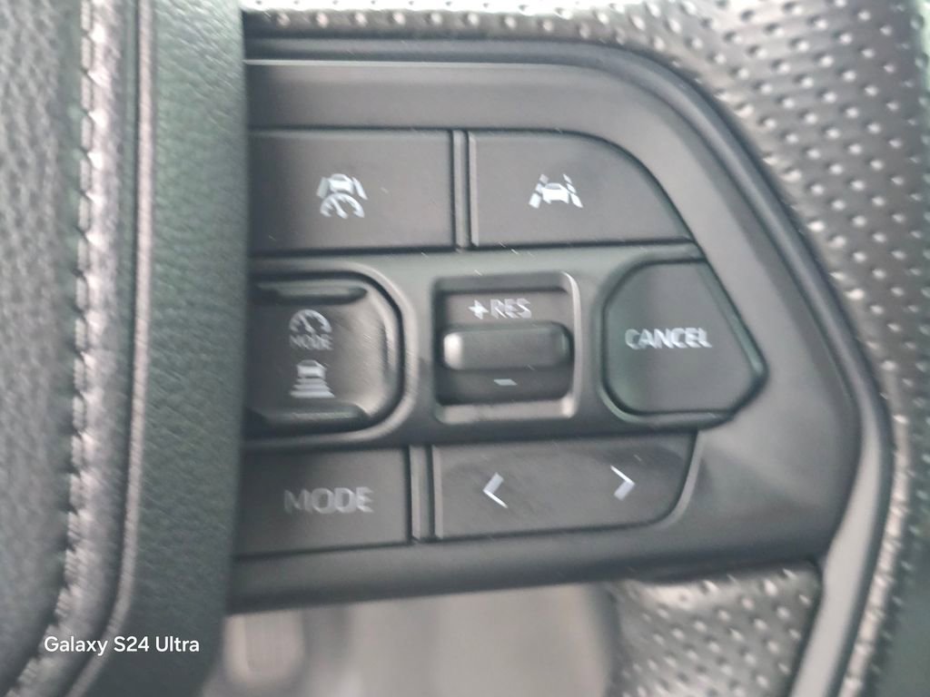 Used 2025 Toyota Tacoma SR image 23