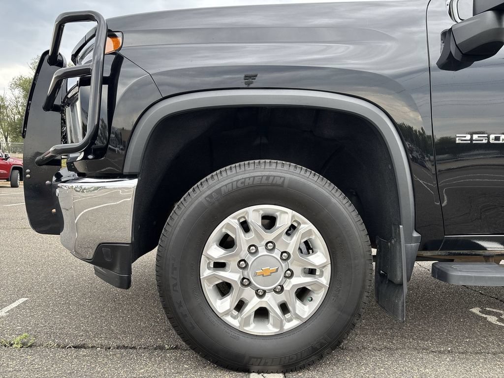 Used 2023 Chevrolet Silverado 2500 LTZ w/ LTZ Plus Package AWD/4WD image 37