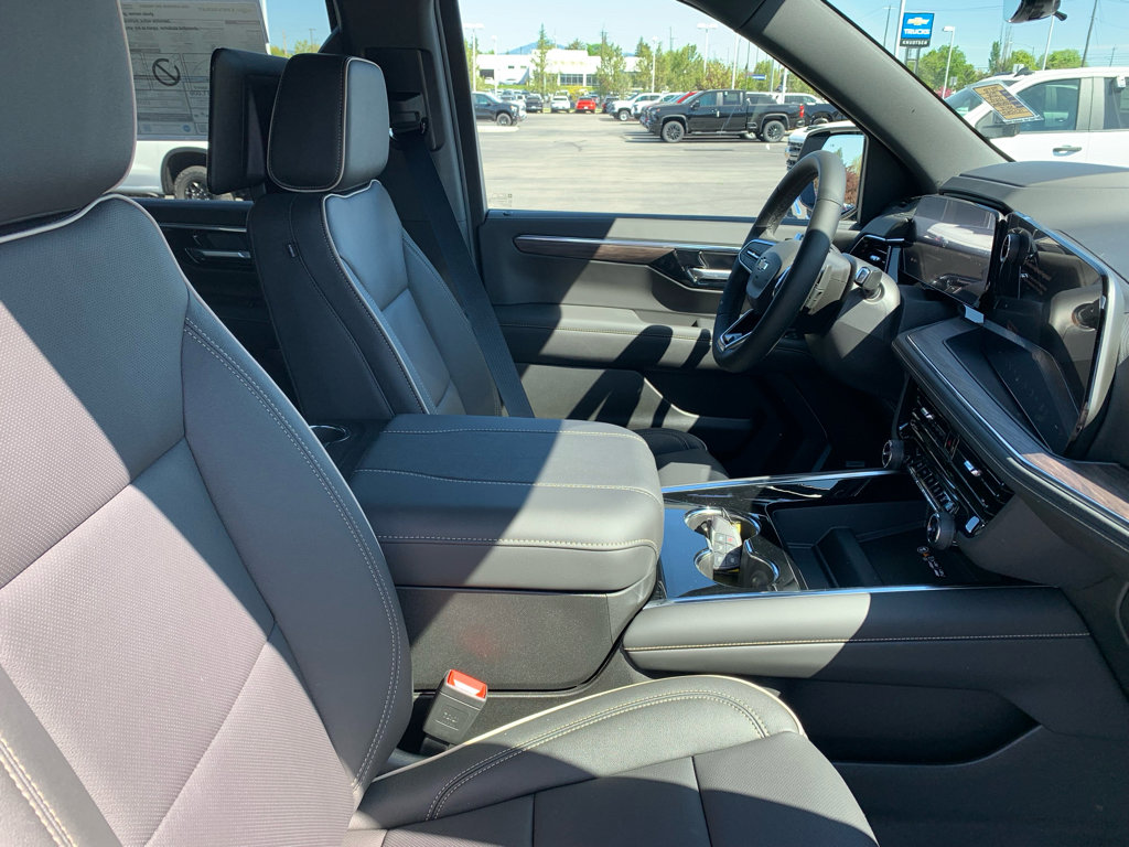 New 2026 Chevrolet Suburban Premier AWD/4WD image 11