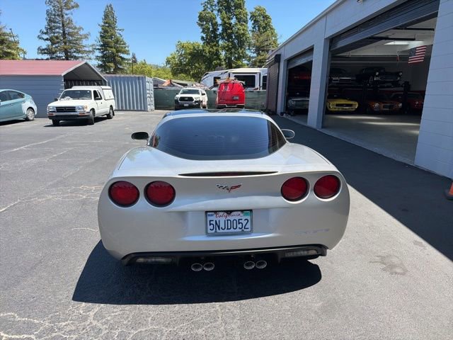 Used 2005 Chevrolet Corvette Coupe w/ Preferred Equipment Group RWD image 11
