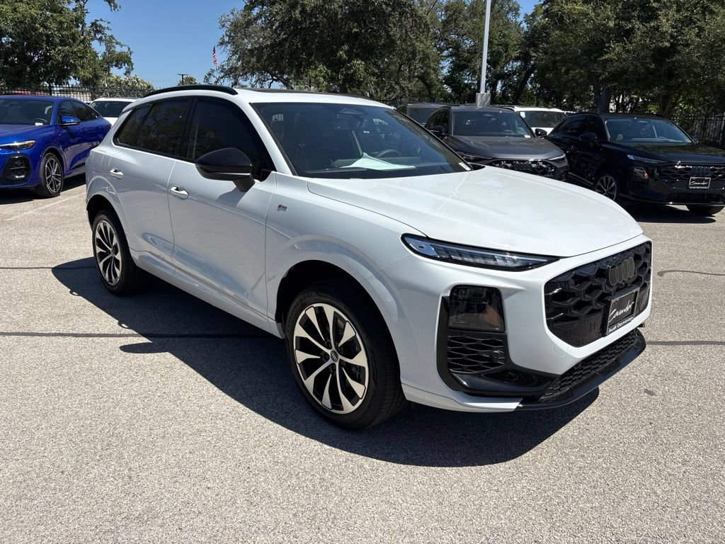 New 2026 Audi Q3 quattro 2.0T AWD/4WD image 3