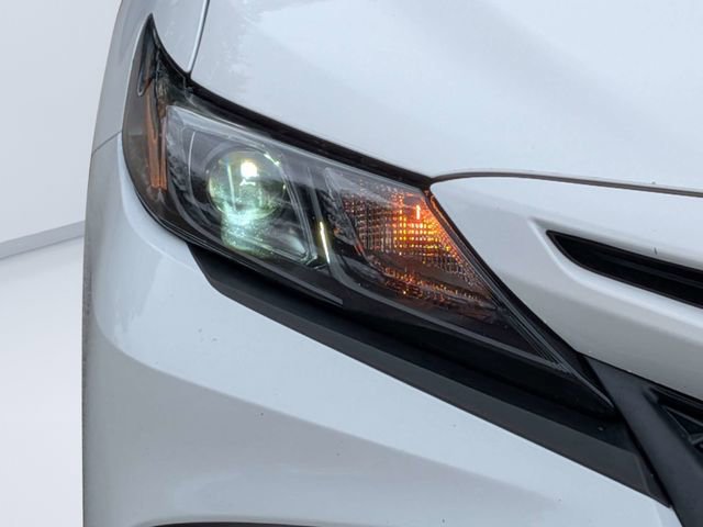 Used 2021 Toyota Camry SE FWD image 9