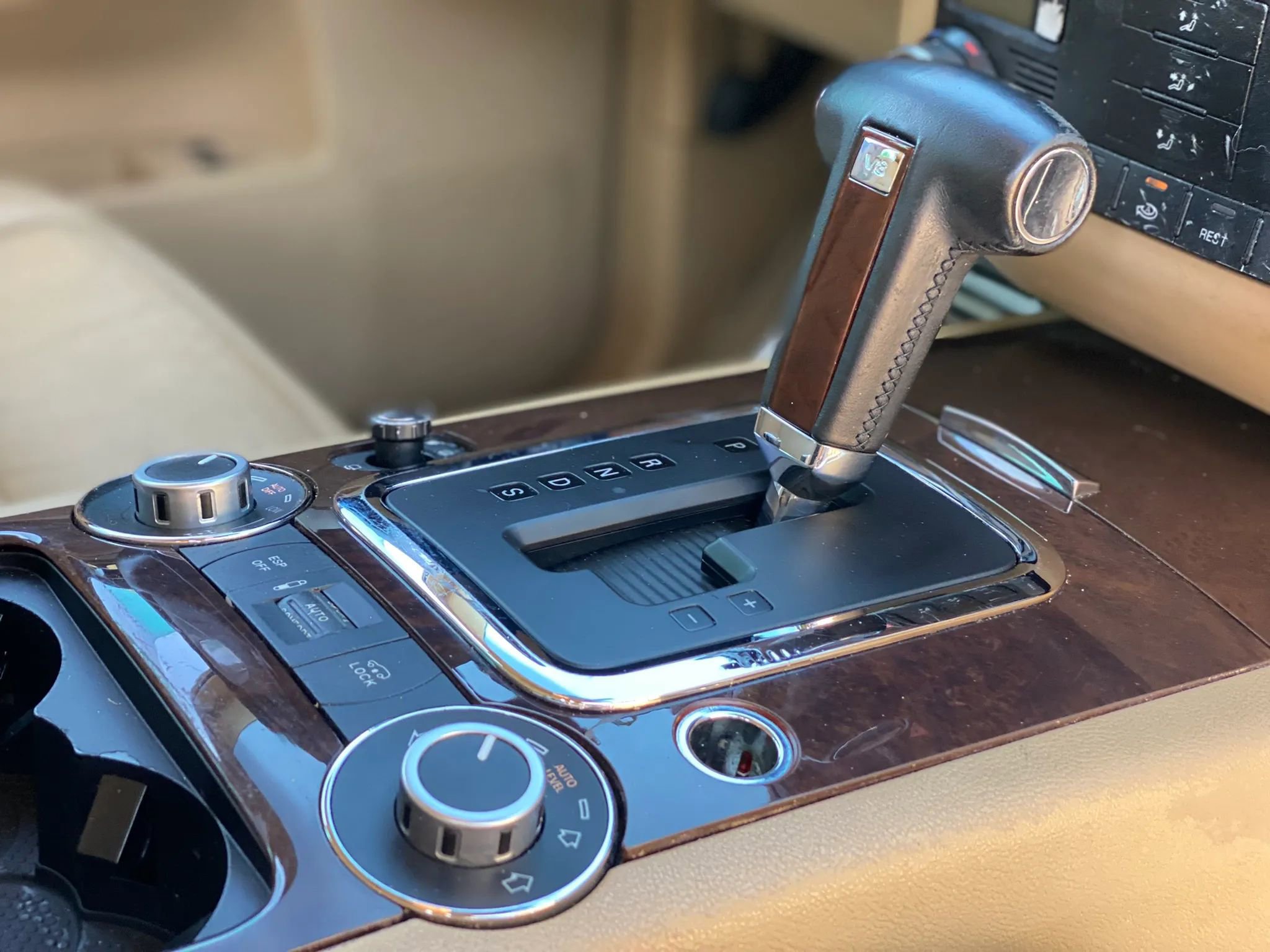 Used 2005 Volkswagen Touareg V8 image 13