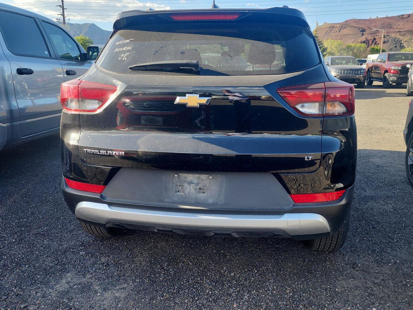 Used 2025 Chevrolet TrailBlazer LT FWD image 3