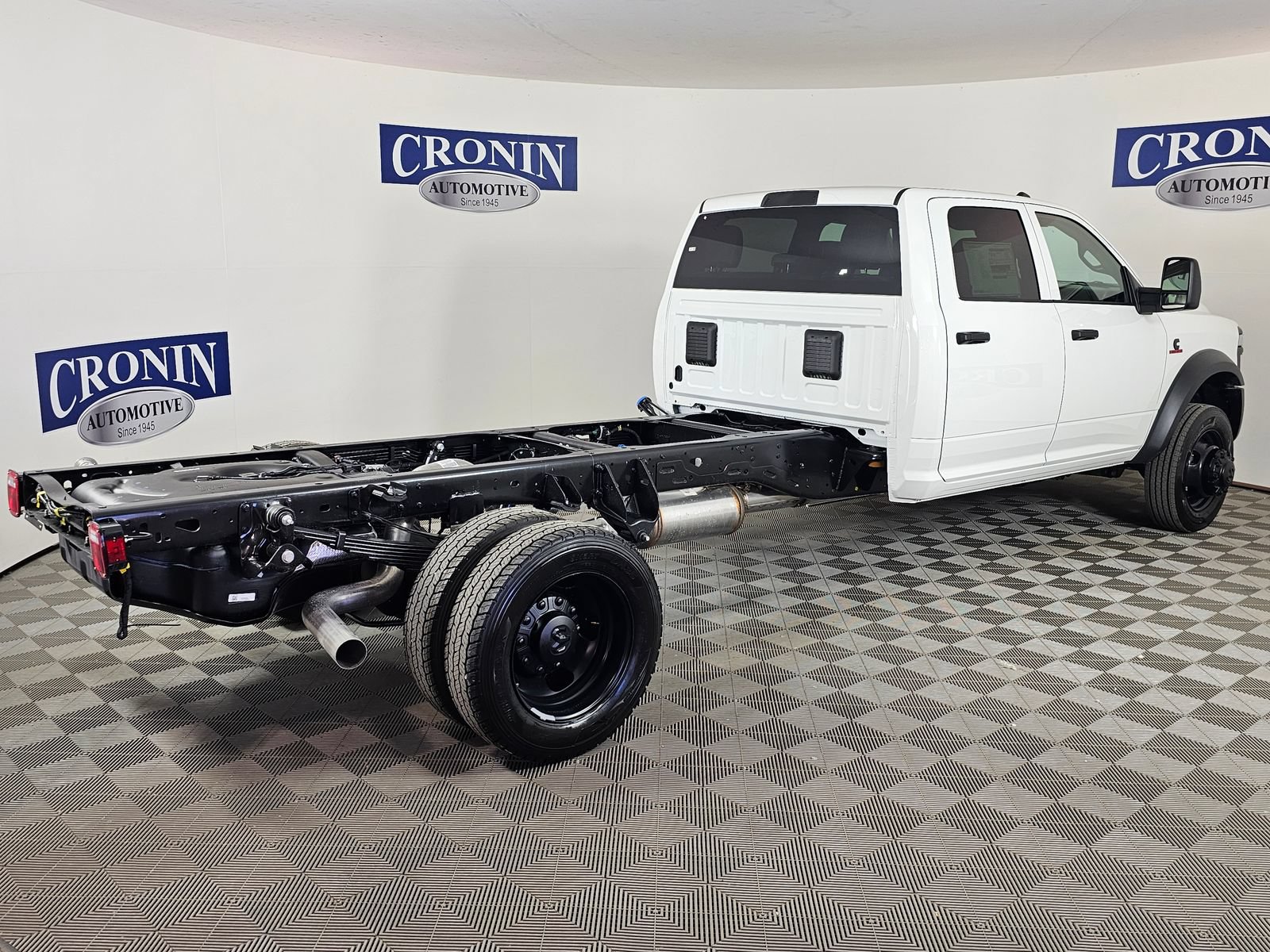 New 2026 RAM 5500 Tradesman AWD/4WD image 28