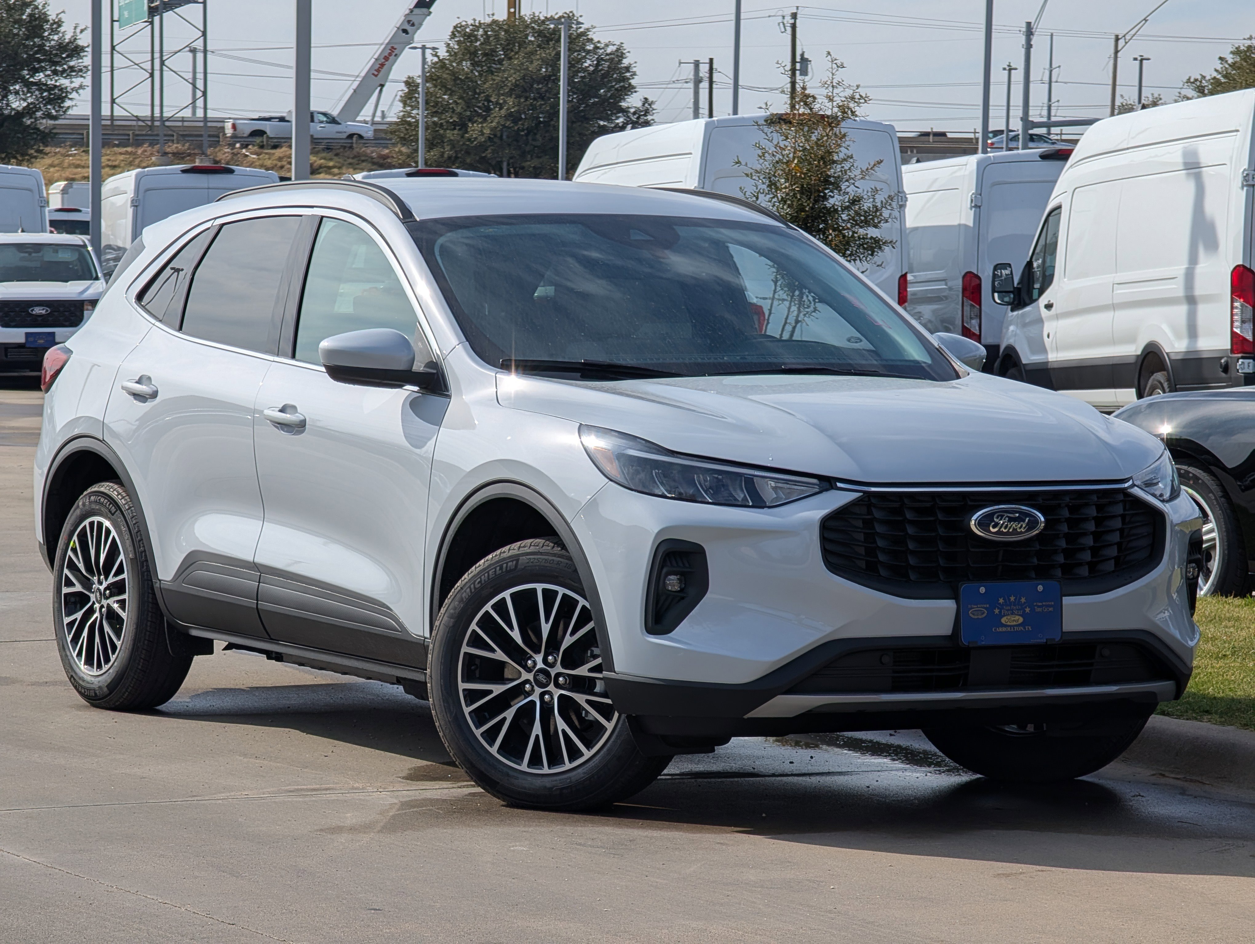 New 2026 Ford Escape SE FWD image 2