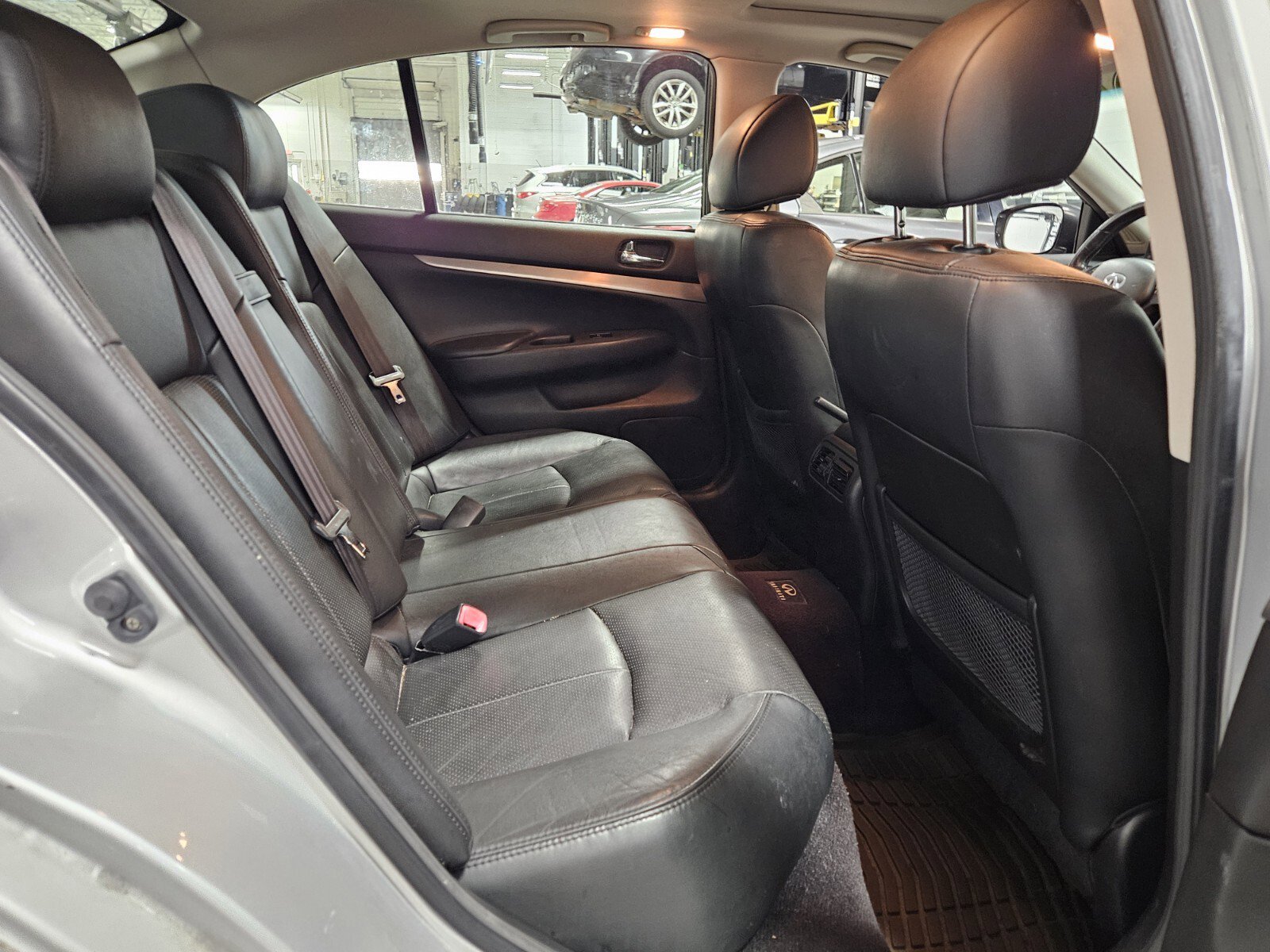 Used 2013 INFINITI G37 x w/ Premium Pkg image 12