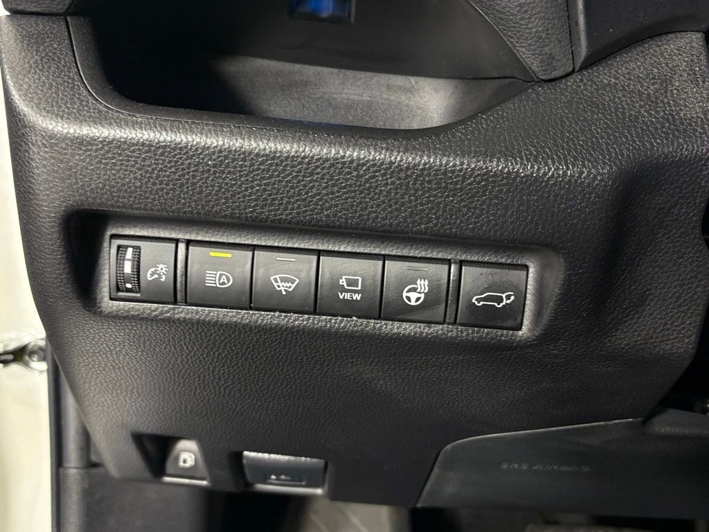 Used 2022 Toyota RAV4 XSE AWD/4WD image 26