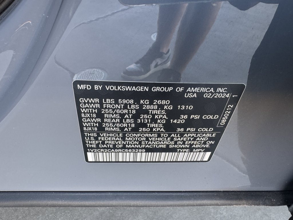 Used 2024 Volkswagen Atlas Peak Edition SE AWD/4WD image 46