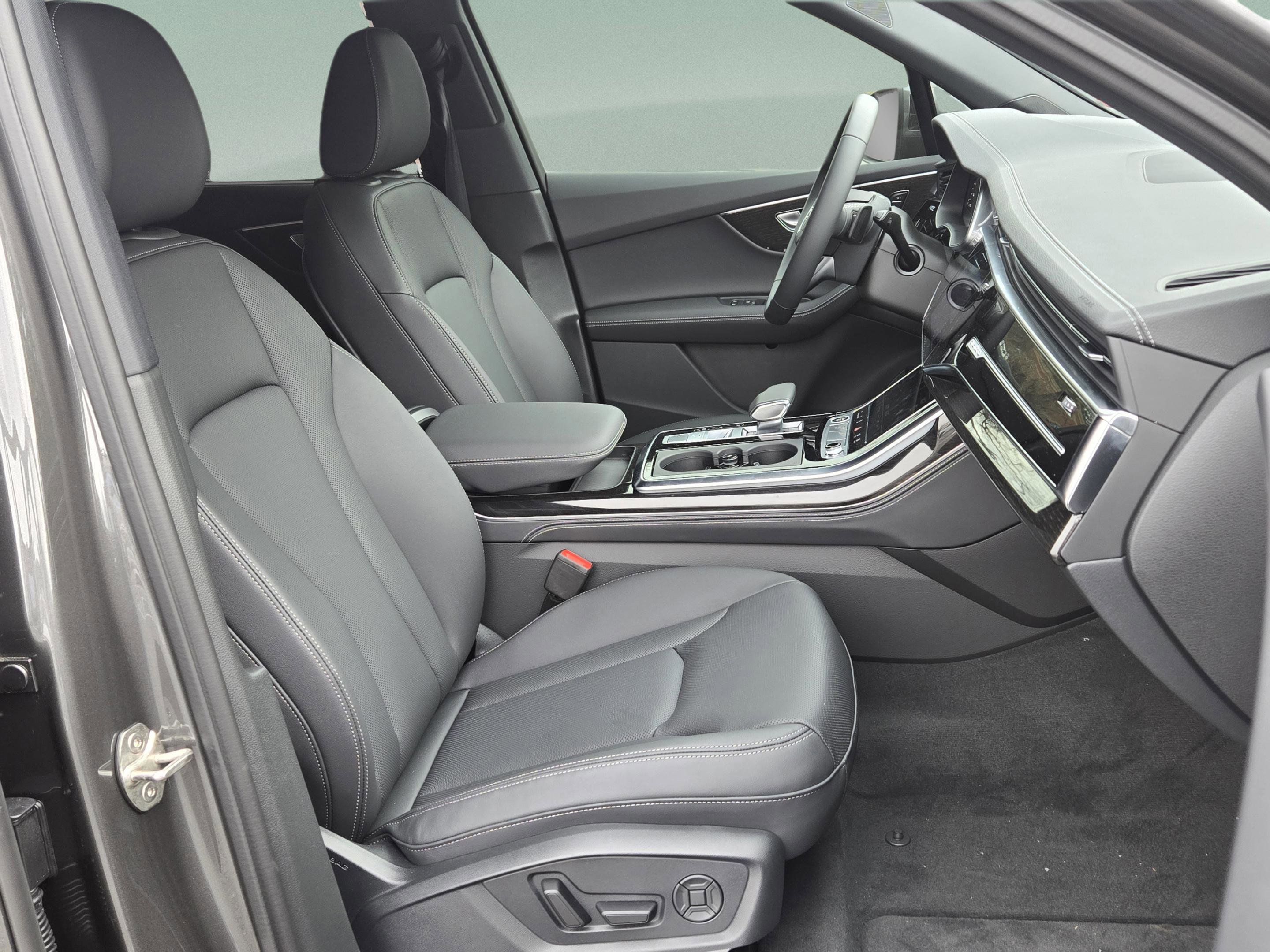 New 2026 Audi Q7 3.0T Premium Plus AWD/4WD image 28
