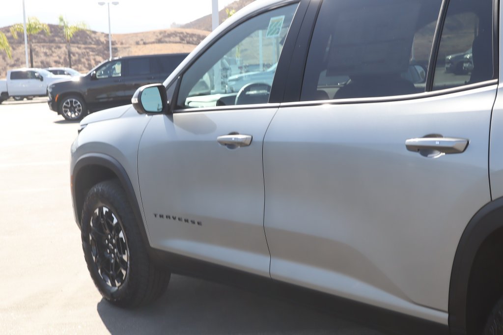 New 2027 Chevrolet Traverse Z71 w/ Enhanced Driving Package AWD/4WD image 14