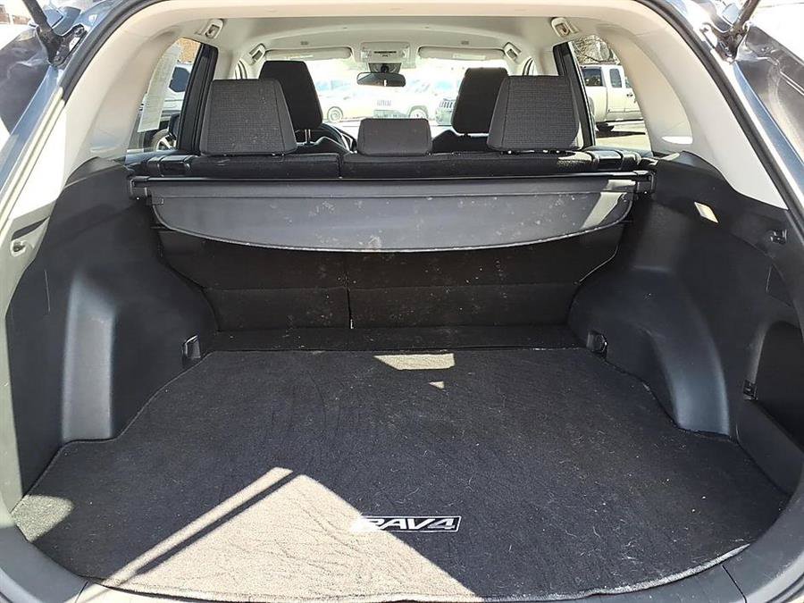 Used 2025 Toyota RAV4 LE AWD/4WD image 10