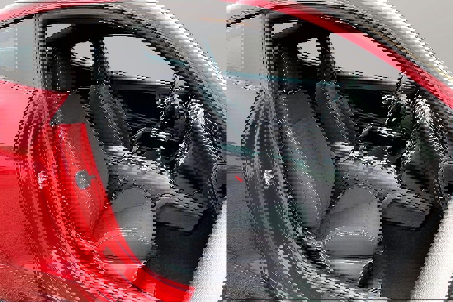 Used 2019 Ford Mustang EcoBoost image 6