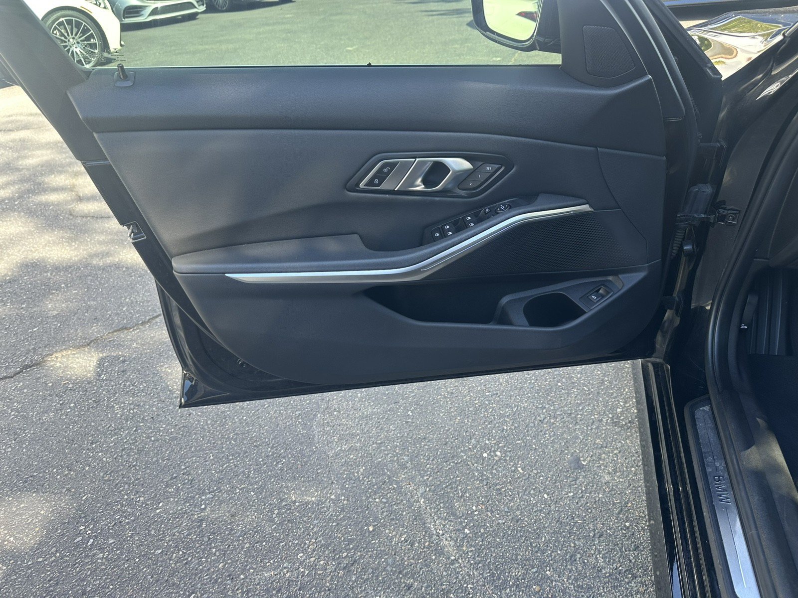 Used 2019 BMW 330i Sedan w/ Convenience Package RWD image 27