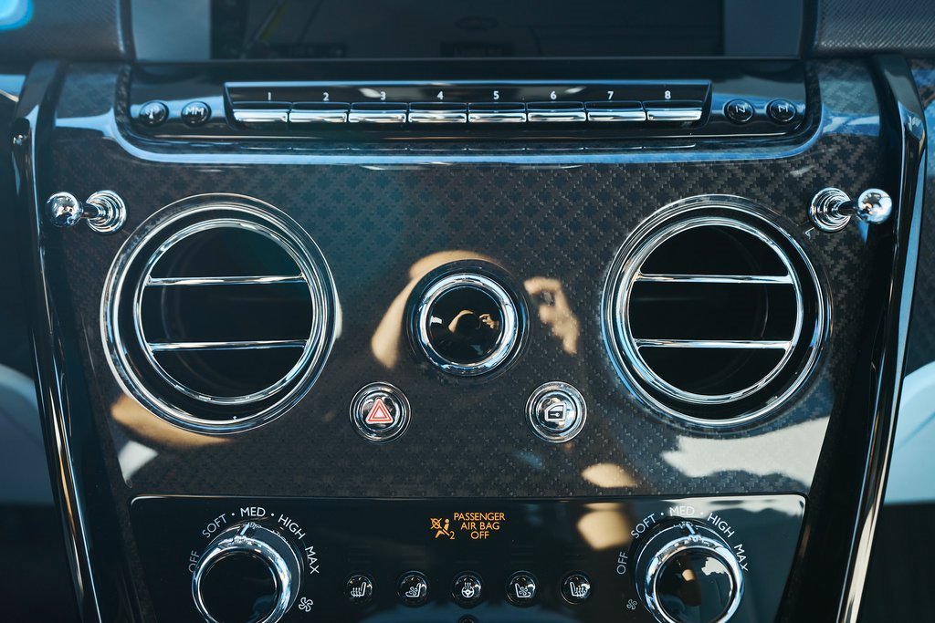 Used 2022 Rolls-Royce Cullinan Black Badge w/ Dark Exterior Package image 69