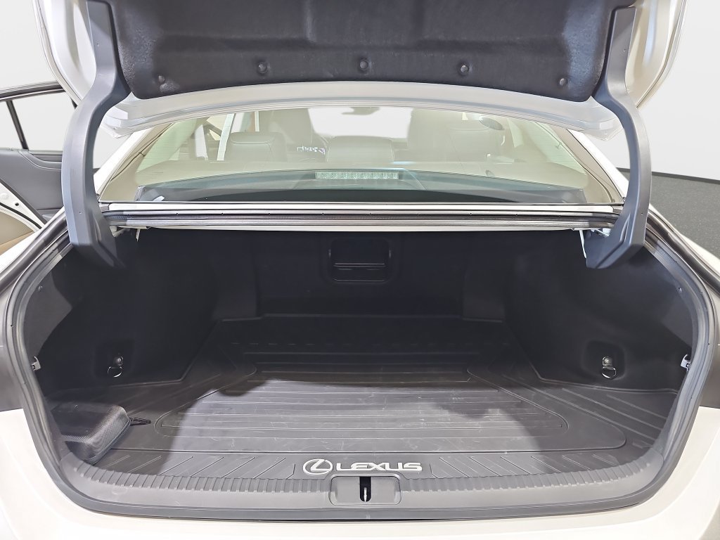 Certified 2025 Lexus ES 350 w/ Premium Package FWD image 12
