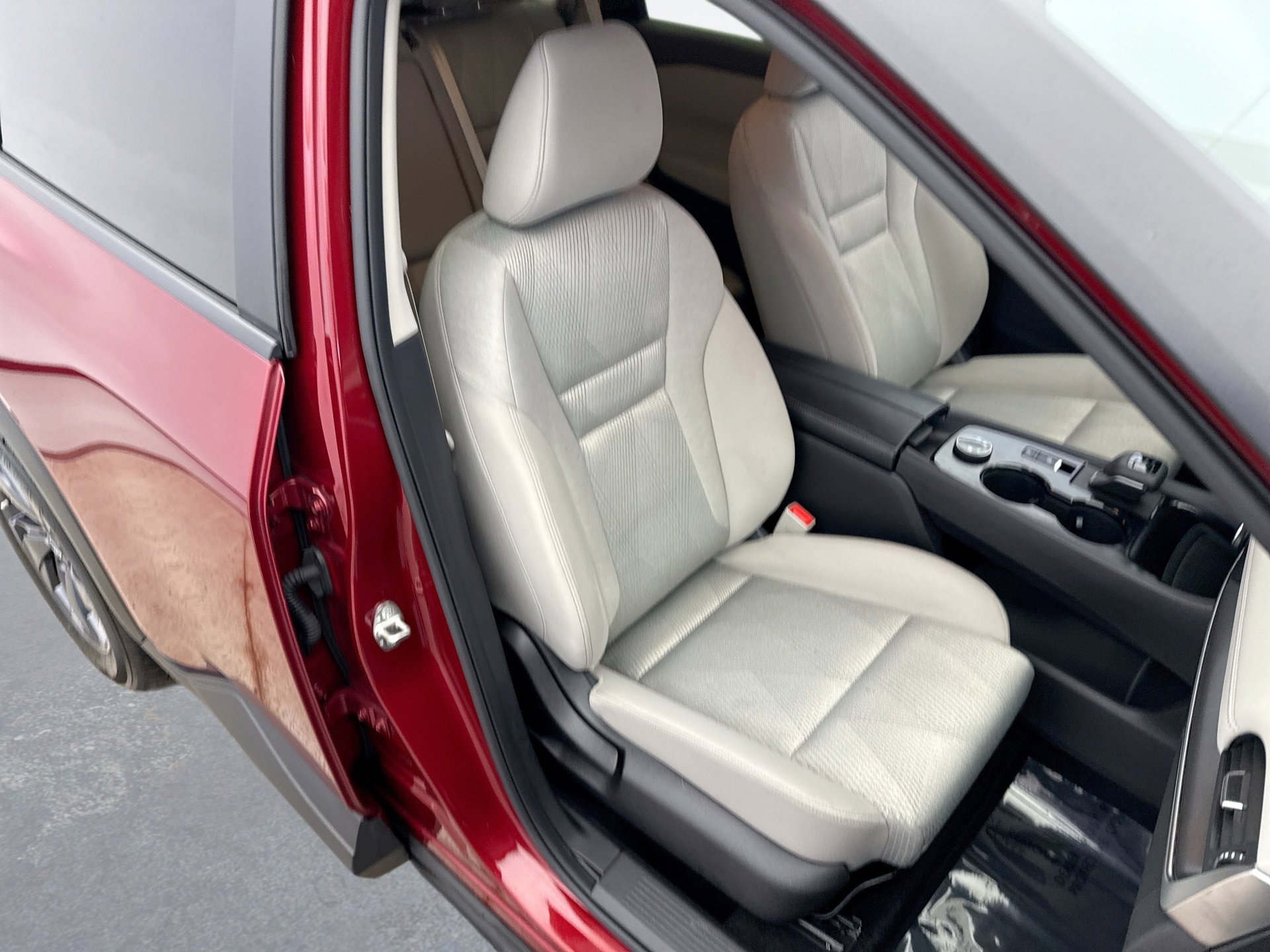 Used 2025 Nissan Rogue SV image 16